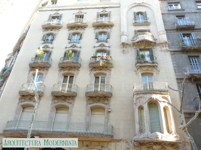 Casa Eusebio Castells - façana a Bruc