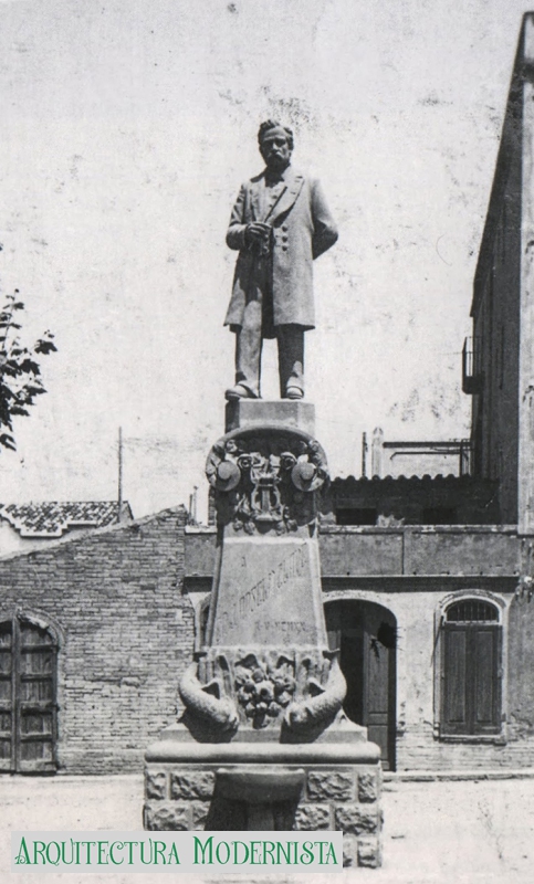 Monument a Clavé - estat original a Pl. Clavé