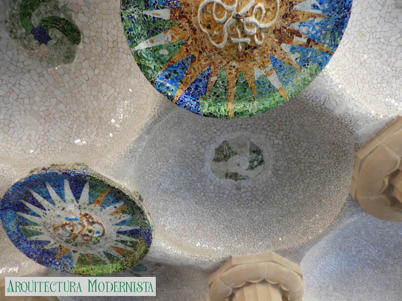 Park Güell - sala hipòstila (Foto: Valentí Pons Toujouse, 2020) Park Güell - sala hipòstila