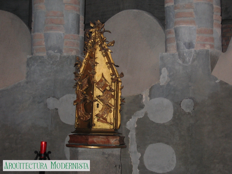 Altar major -Cripta Colònia Güell-
