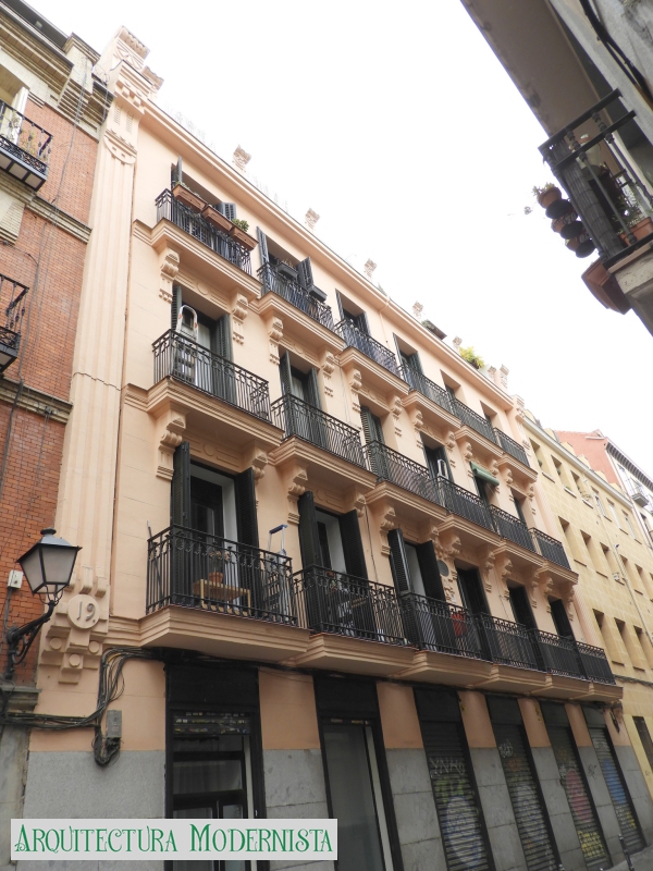 Casa Antonio Ulled - façana a Sant Isidro Labrador