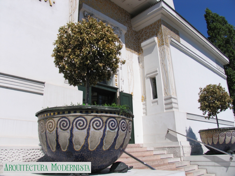 Secession - Testos de Robert Oerley (Foto: Valentí Pons Toujouse, 2007) Secession - Testos de Robert Oerley