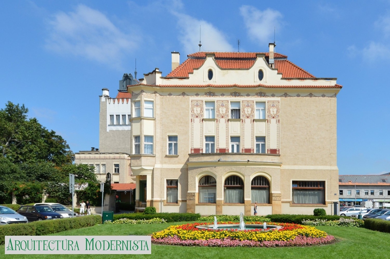 (Foto: Petr Šmídek; https://www.archiweb.cz/b/narodni-dum, 2013)