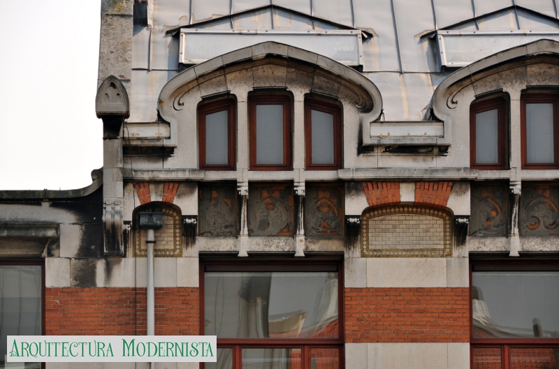 (Foto: © SPRB-DMS; https://monument.heritage.brussels/fr/Schaerbeek/Avenue_de_Roodebeek/59/20942, 2011)