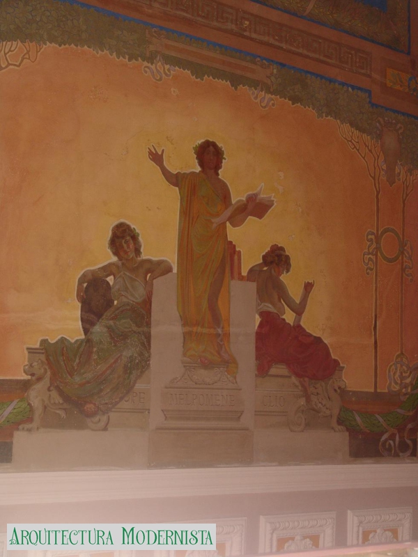 (Foto: https://www.theatre-architecture.eu/en/db/?theatreId=242)