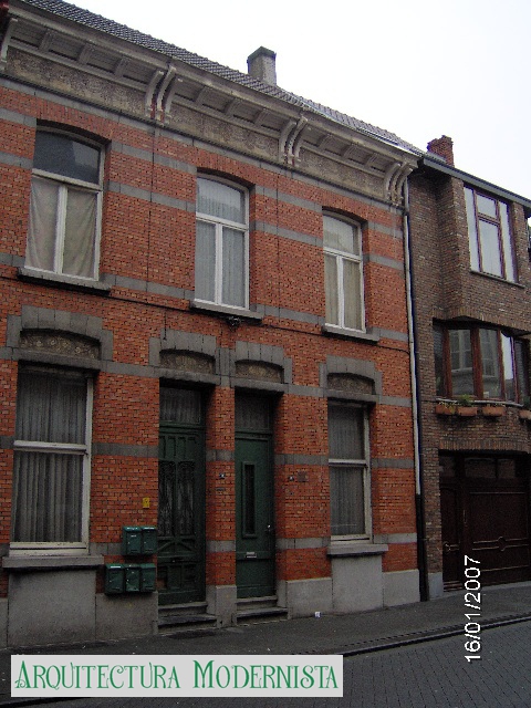 (Foto: Luc Vanmechelen; https://inventaris.onroerenderfgoed.be/erfgoedobjecten/12002, 2007)