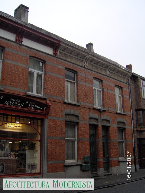 (Foto: Luc Vanmechelen; https://inventaris.onroerenderfgoed.be/erfgoedobjecten/12002, 2007)