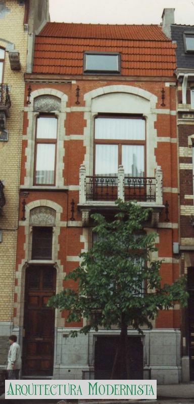 (Foto: © SPRB-DMS; https://monument.heritage.brussels/fr/Etterbeek/Avenue_d_Auderghem/268/15143, 1994)