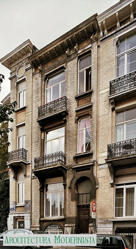 (Foto: © SPRB-DMS; https://monument.heritage.brussels/fr/Ixelles/Rue_de_Hennin/23/18790, 2009)