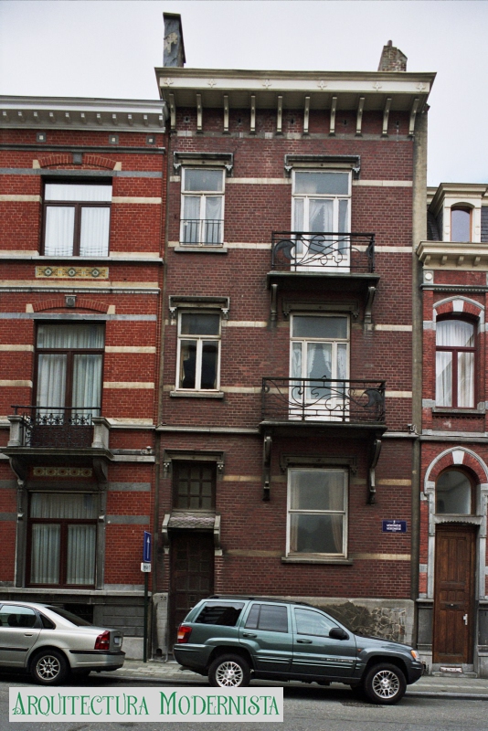 (Foto: © SPRB-DMS; https://monument.heritage.brussels/fr/Bruxelles_Extension_Est/Rue_Veronese/73/18419, 2008)