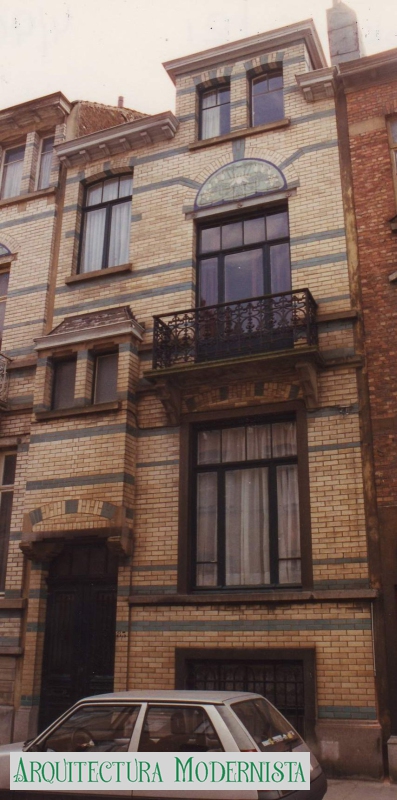 (Foto: © SPRB-DMS; https://monument.heritage.brussels/fr/Etterbeek/Rue_Gaerard/85/13815, 1994)
