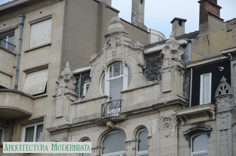 (Foto: © SPRB-DMS; https://monument.heritage.brussels/fr/Schaerbeek/Boulevard_Lambermont/68/22096, 2013)