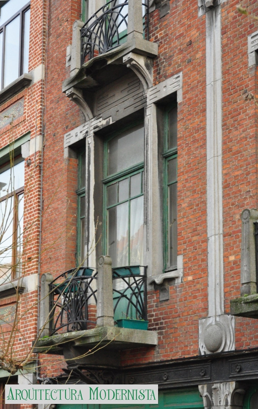 (Foto: © SPRB-DMS; https://monument.heritage.brussels/fr/Schaerbeek/Avenue_Sleeckx/90/22378, 2012)