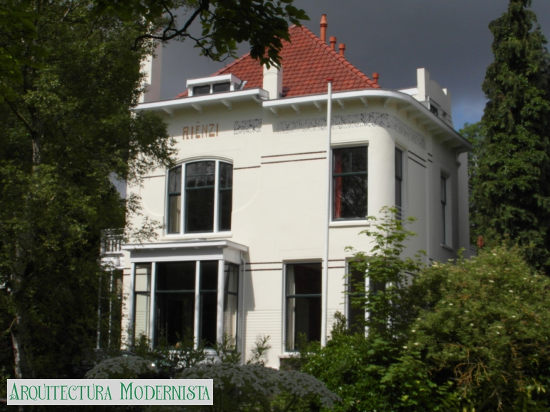 Villa Rienzi (Foto: Ron Conijn, 2012) Villa Rienzi