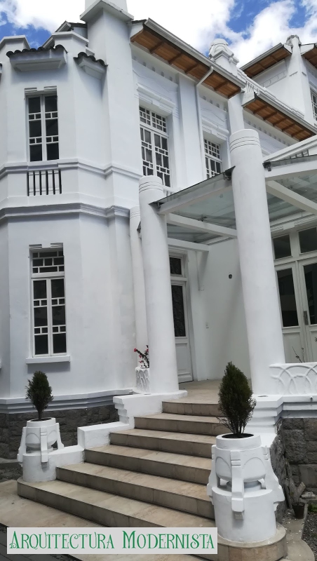 (Foto: https://losladrillosdequito.blogspot.com/2018/09/villa-helvetia.html)