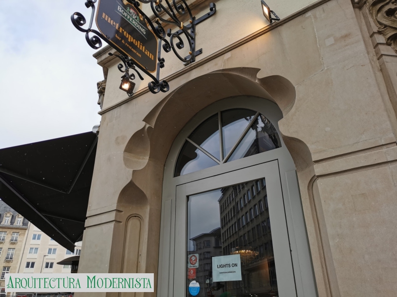 (Foto: Metropolitan Bar and Restaurant, 2021)