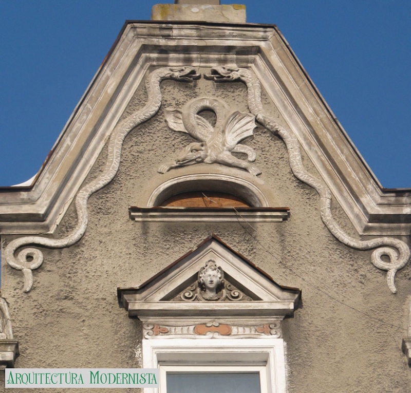 (Foto: Marek Demidowicz; muzeumsecesji.pl, 2010)