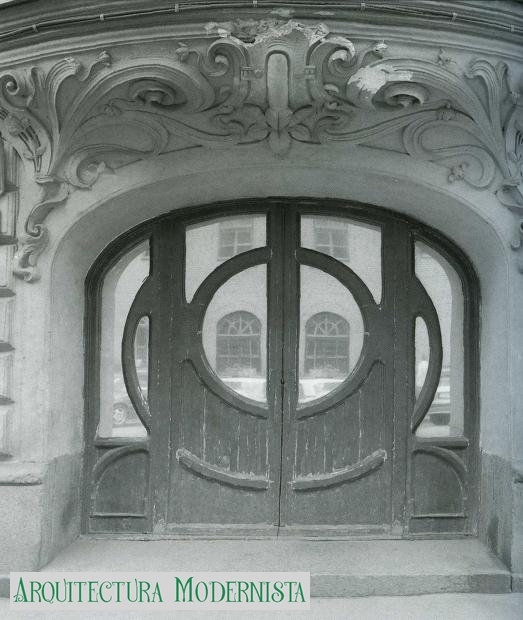 (Foto: https://www.citywalls.ru/house3705.html)