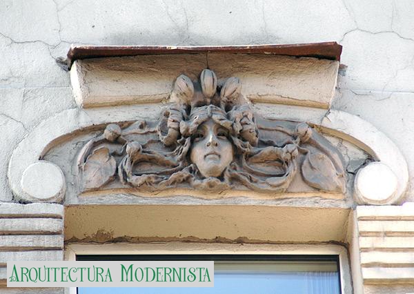 (Foto: https://www.citywalls.ru/house1276.html)