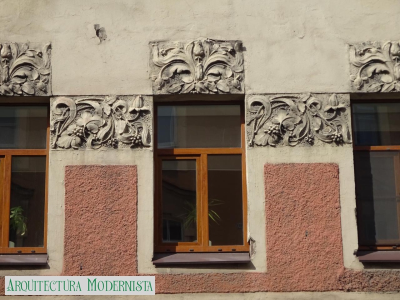 (Foto: https://www.citywalls.ru/house1278.html)