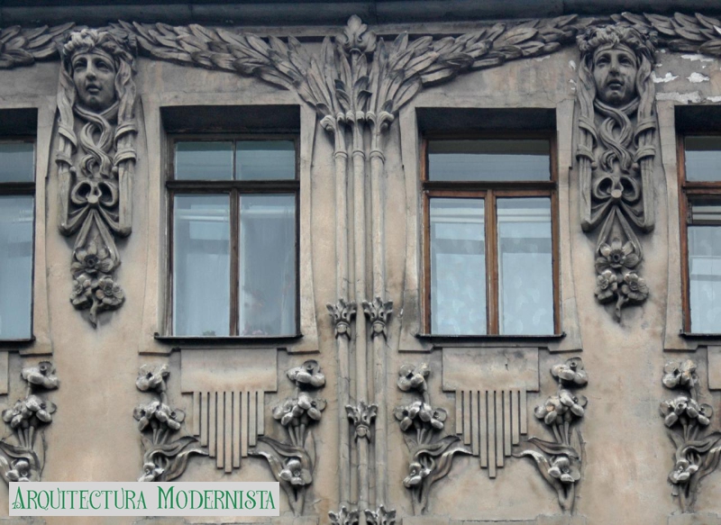 (Foto: https://www.citywalls.ru/house8296.html)