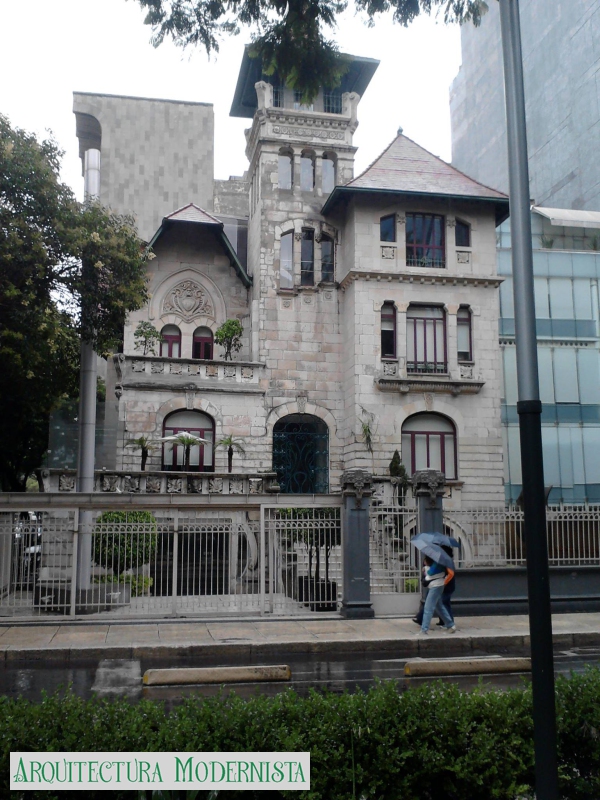 (Foto: Ricardo Víctor Manuel Pérez Solórzano; La Casa Requena y el Art Nouveau en México -Facebook-, 2015)