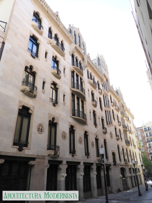 (Foto: Casa Fuster - façana a c/ Gràcia, 2024)