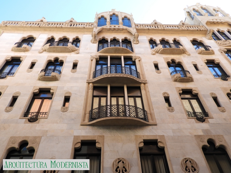 Casa Fuster - façana a c/ Gràcia (Foto: Valentí Pons Toujouse, 2024) Casa Fuster - façana a c/ Gràcia