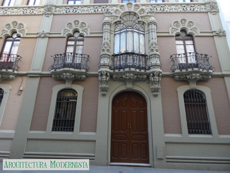 Cases Montoto - Façana a Alfonso XII (Foto: Victoria Iturbe Manfredi, 2024) Cases Montoto - Façana a Alfonso XII