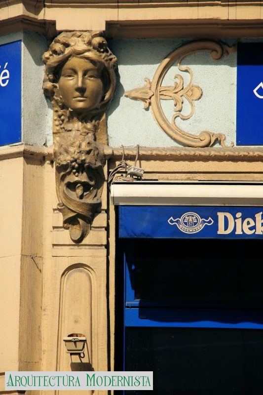 (Foto: https://isartnouveau.blogspot.com/, 2014)