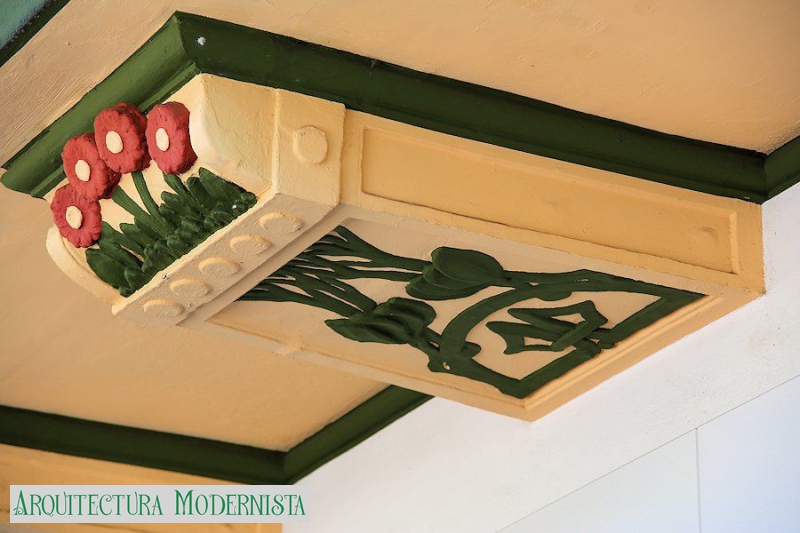 (Foto: https://isartnouveau.blogspot.com, 2016)