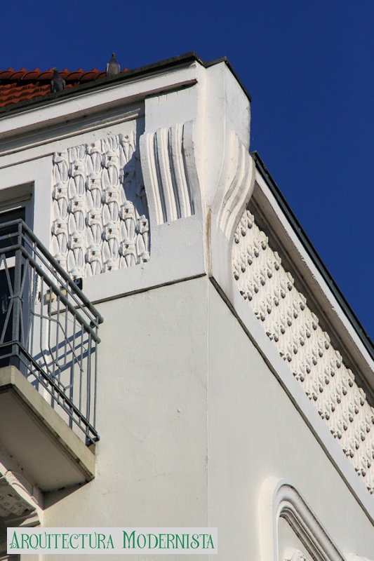c (Foto: https://isartnouveau.blogspot.com, 2022) c
