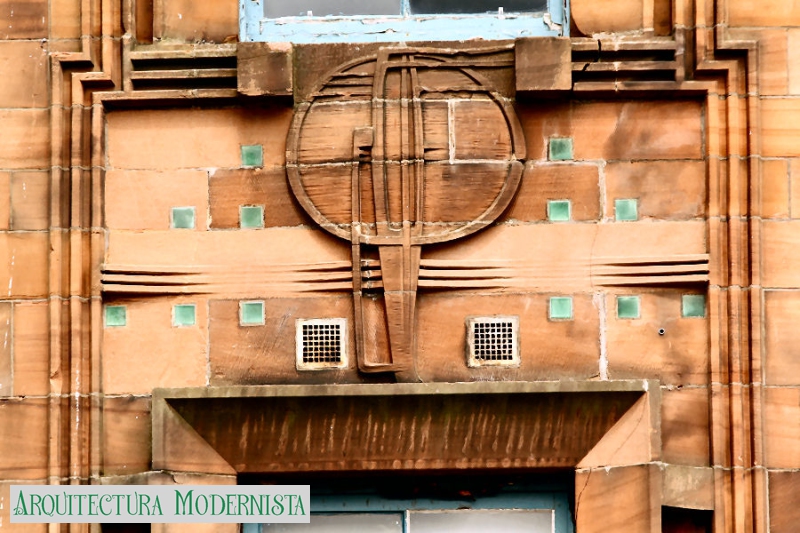 (Foto: https://isartnouveau.blogspot.com, 2010)