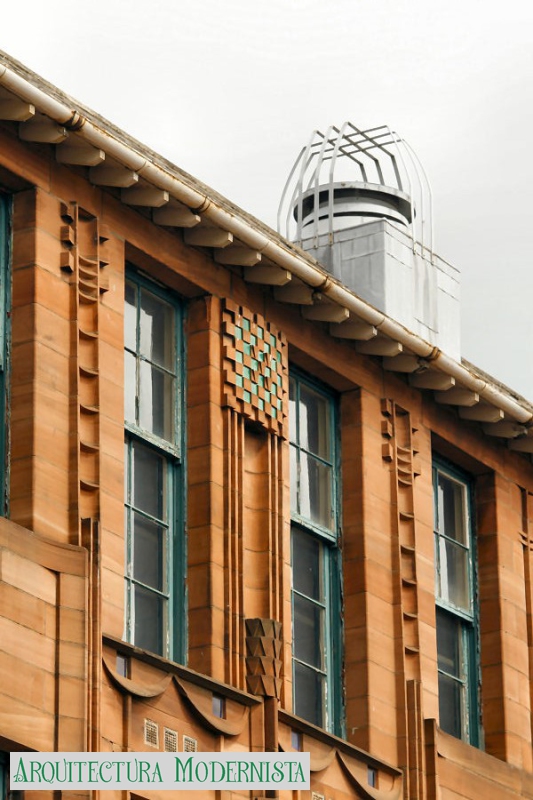 (Foto: https://isartnouveau.blogspot.com, 2010)