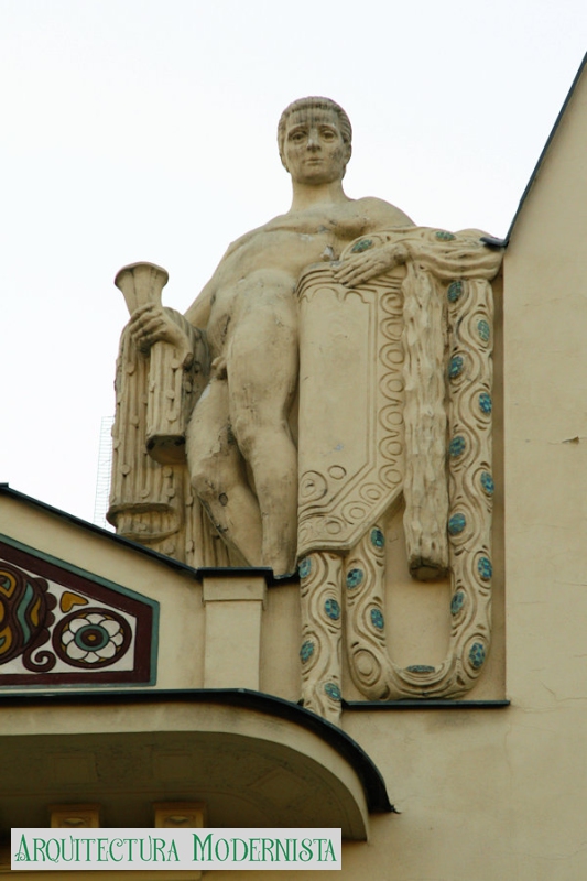 (Foto: https://isartnouveau.blogspot.com, 2011)