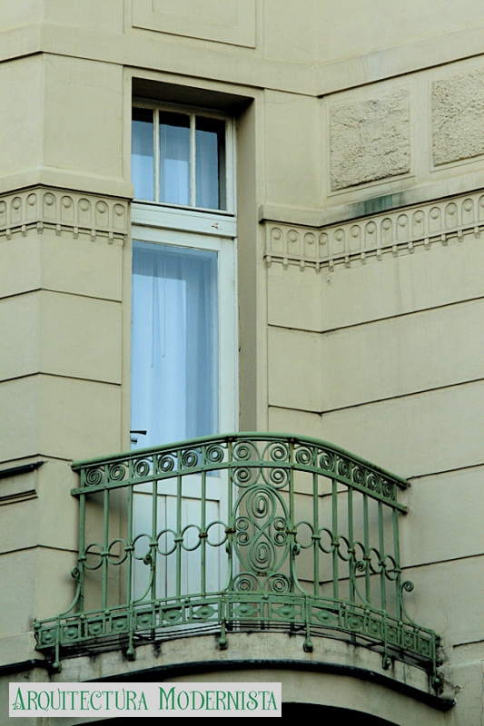 (Foto: https://isartnouveau.blogspot.com, 2011)