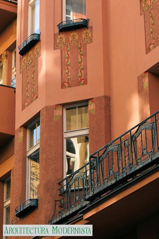 (Foto: https://isartnouveau.blogspot.com, 2011)