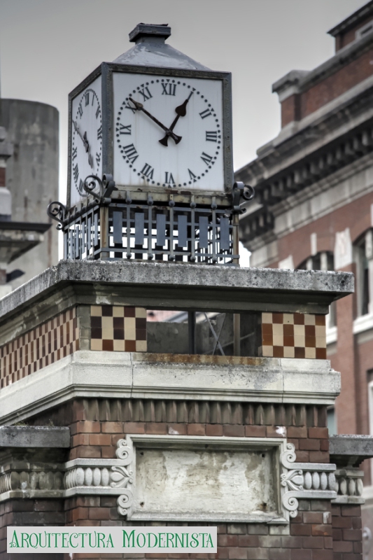 (Foto: https://isartnouveau.blogspot.com, 2013)