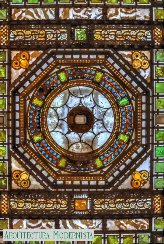 (Foto: https://isartnouveau.blogspot.com, 2013)