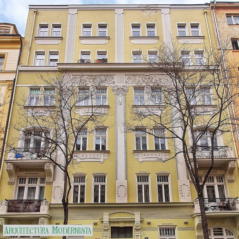 (Foto: Alena Jones; artnouveau_europe / Instagram, 2020)
