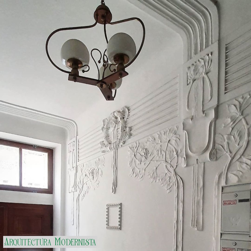 (Foto: Alena Jones; artnouveau_europe / Instagram, 2020)