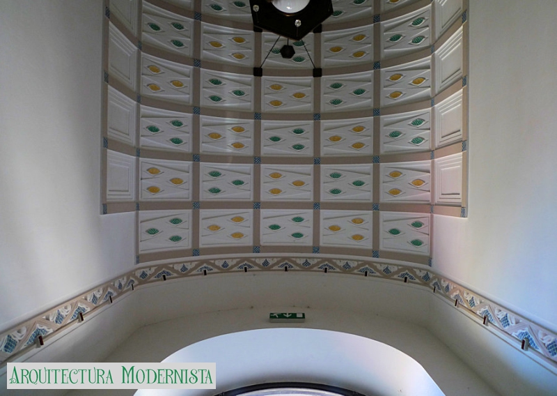 (Foto: https://isartnouveau.blogspot.com, 2011)