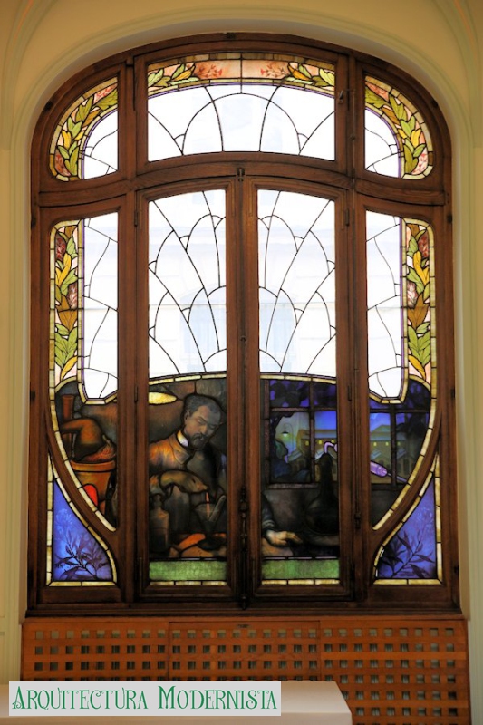 (Foto: https://isartnouveau.blogspot.com, 2012)