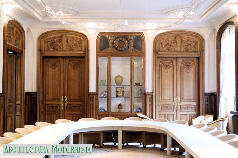 (Foto: https://isartnouveau.blogspot.com, 2012)