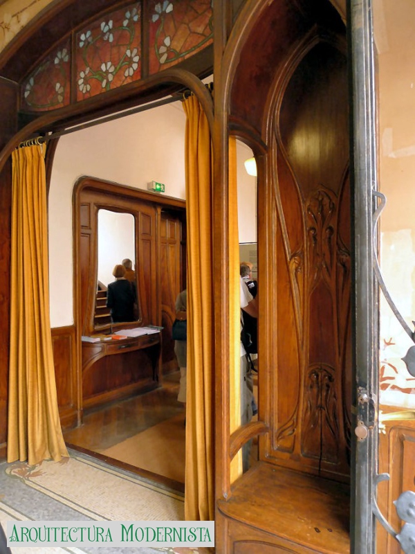 (Foto: https://isartnouveau.blogspot.com, 2012)