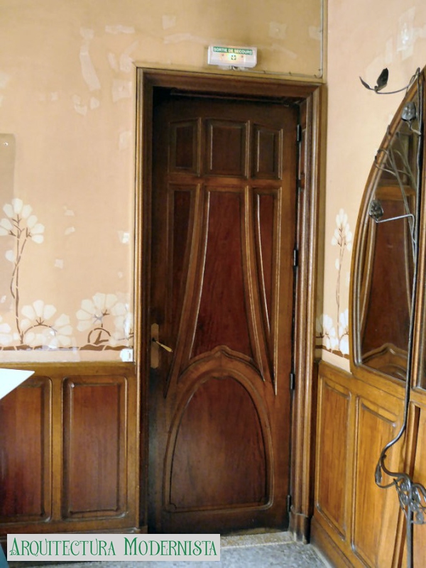 (Foto: https://isartnouveau.blogspot.com, 2012)