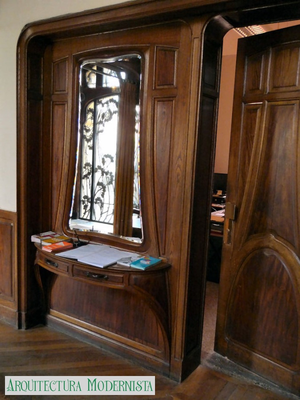 (Foto: https://isartnouveau.blogspot.com, 2012)