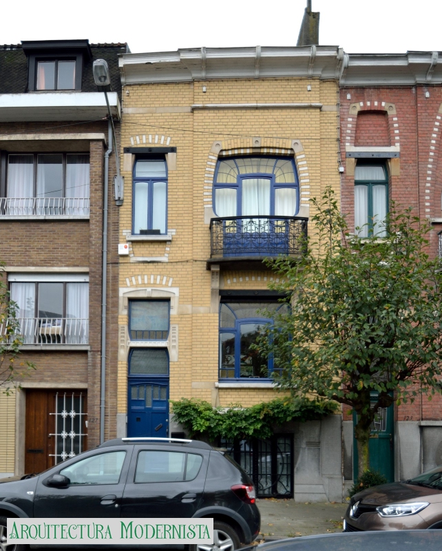 (Foto: © SPRB-DMS; https://monument.heritage.brussels/fr/Ixelles/Rue_du_Relais/123/23445, 2014)