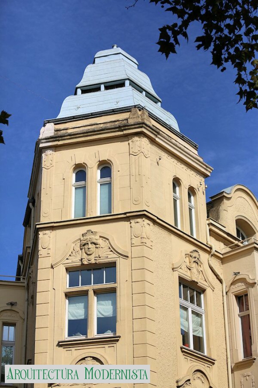 (Foto: https://isartnouveau.blogspot.com, 2018)