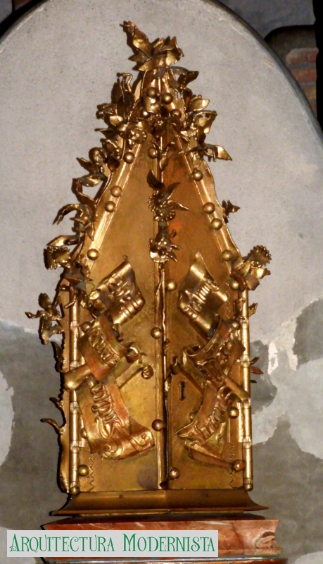 Altar major -Cripta Colònia Güell-